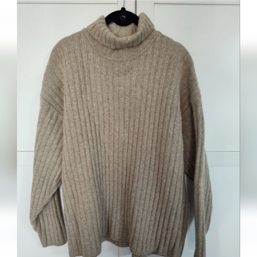 donovan ind wool blend vintage Sz LG Beige Sweater Made In C.E.E 1980- 1990's